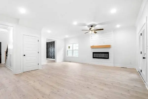 7 East Old Ashland City Rd, Clarksville, TN 37043