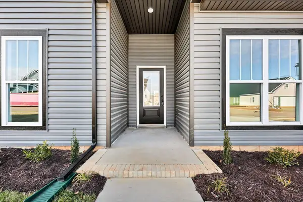 310 Galway Dr, Clarksville, TN 37042