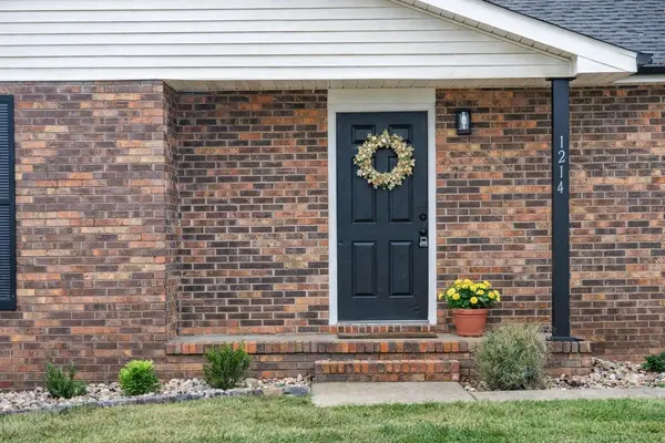 1214 Peachers Mill Rd, Clarksville, TN 37042