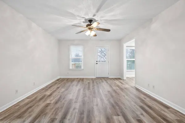 1214 Peachers Mill Rd, Clarksville, TN 37042