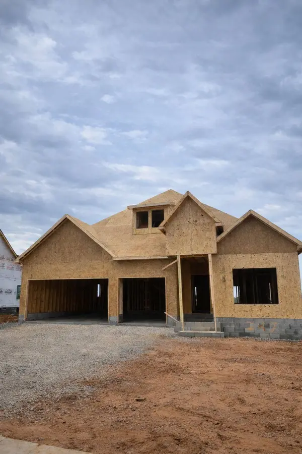 214 Low Plains Ln, Clarksville, TN 37043