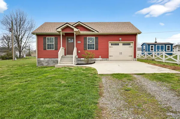 160 Texas Ave, Oak Grove, KY 42262