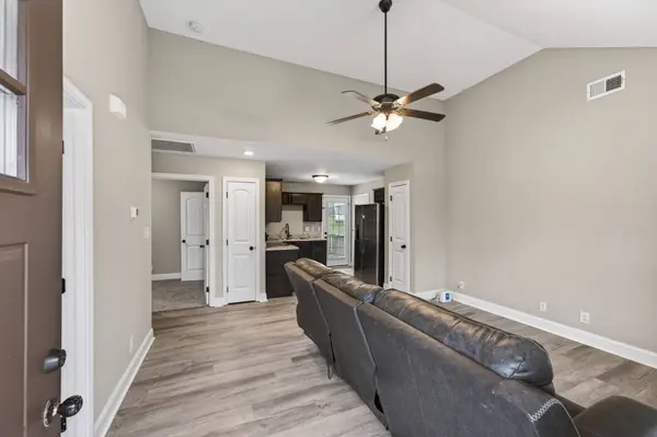 160 Texas Ave, Oak Grove, KY 42262