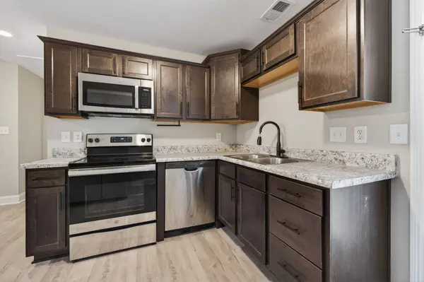 160 Texas Ave, Oak Grove, KY 42262