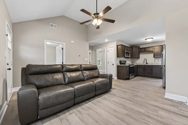 160 Texas Ave, Oak Grove, KY 42262