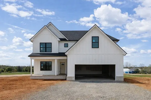 3158 E Old Ashland City Rd, Clarksville, TN 37043