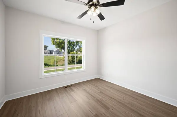 48 Powell Rd, Clarksville, TN 37043