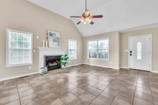 3562 Neena Ct, Clarksville, TN 37042