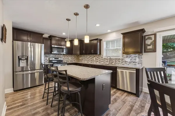 1181 Eagles Bluff Dr, Clarksville, TN 37040