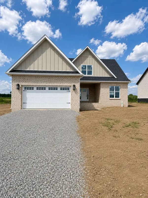 230 Low Plains Ln, Clarksville, TN 37043
