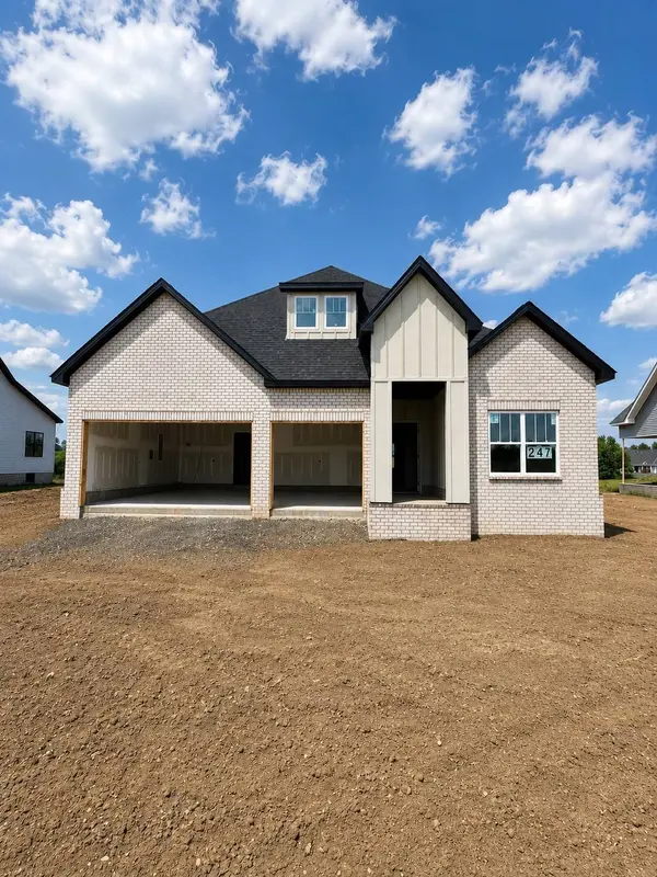 214 Low Plains Ln, Clarksville, TN 37043