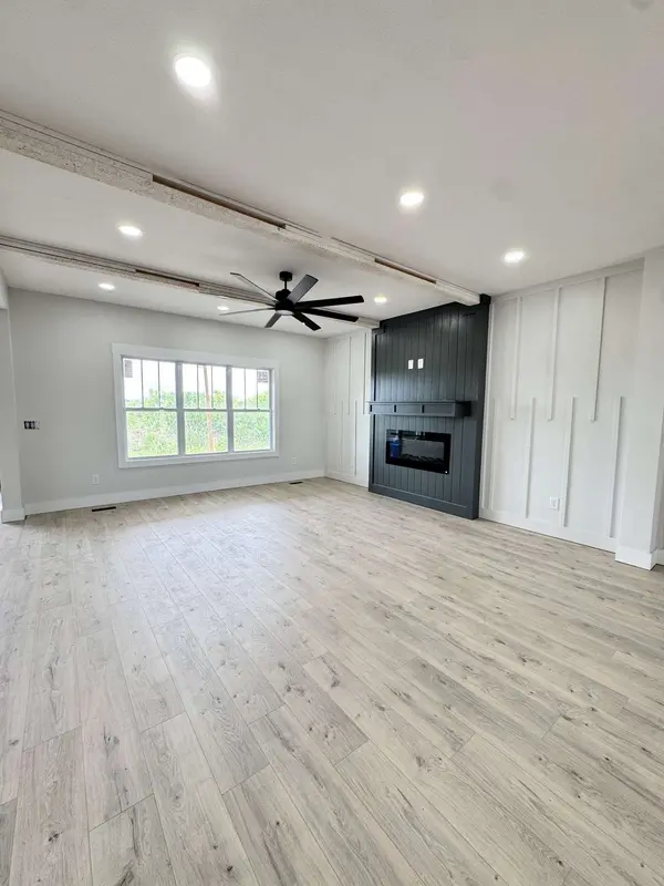 230 Low Plains Ln, Clarksville, TN 37043