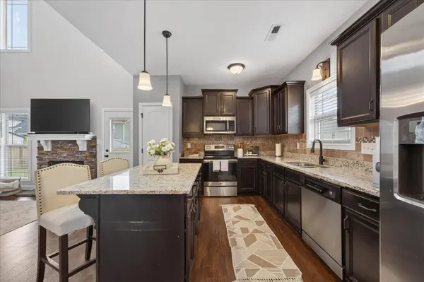 3751 Windmill Dr, Clarksville, TN 37040