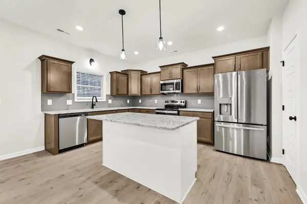 145 Monaghan Dr, Clarksville, TN 37042