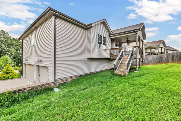 317 Wingfield Dr, Clarksville, TN 37043
