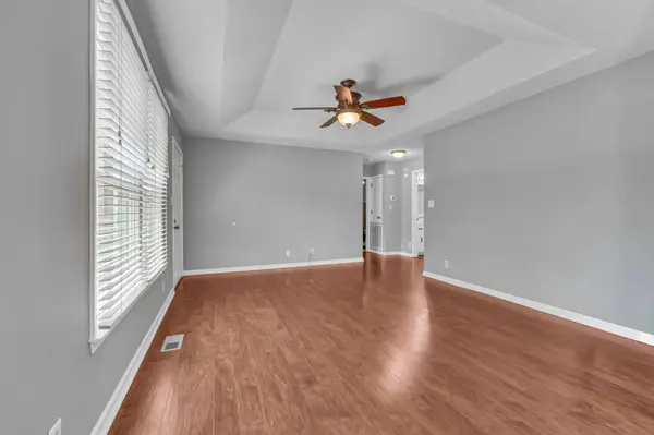 743 Spees Dr, Clarksville, TN 37042