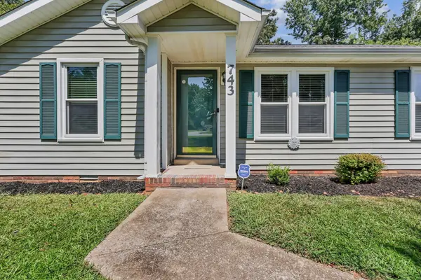743 Spees Dr, Clarksville, TN 37042