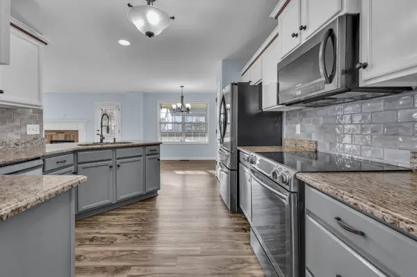 3762 Suiter Rd, Clarksville, TN 37040