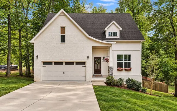 2880 Scenic Dr
