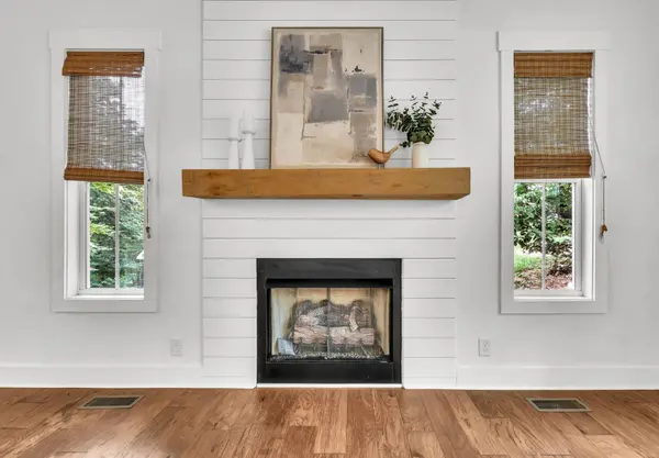 2880 Scenic Dr, Clarksville, TN 37043