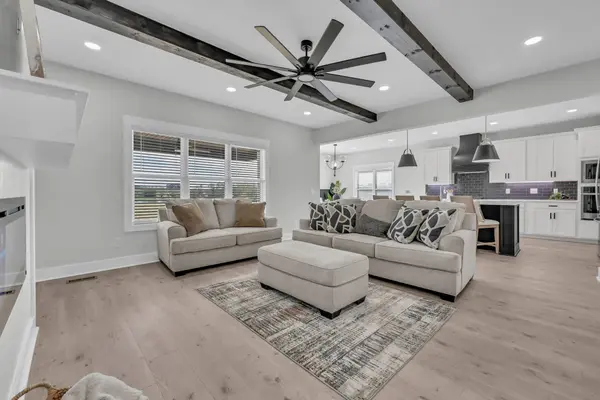 238 Low Plains Ln, Clarksville, TN 37043