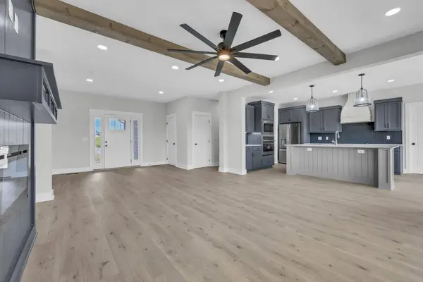 230 Low Plains Ln, Clarksville, TN 37043