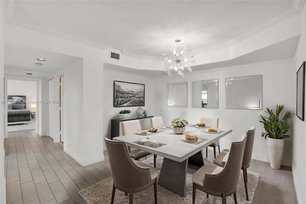 1000 W Island Blvd #503, Aventura, FL 33160