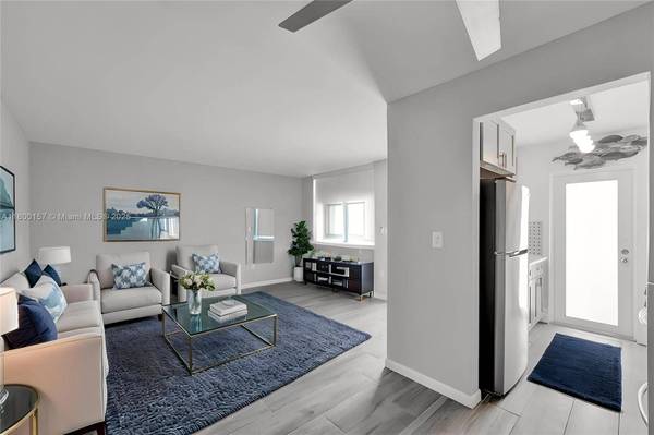 701 Collins Ave #4D, Miami Beach, FL 33139