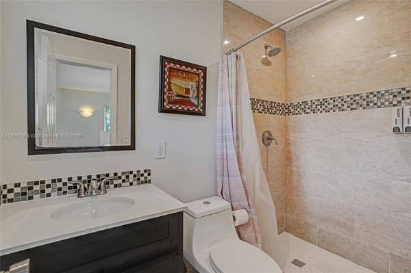 16000 N Miami Ave, Miami, FL 33169