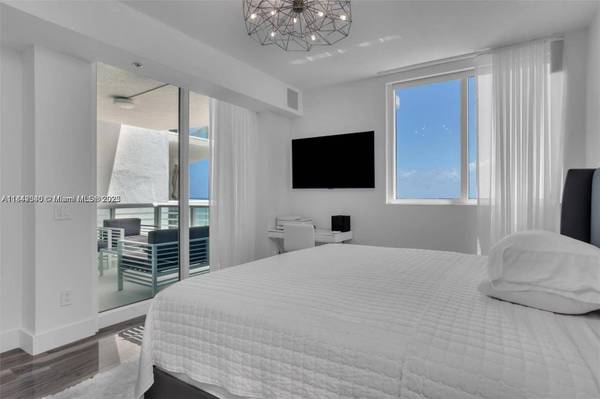 3801 Collins Ave #1104, Miami Beach, FL 33140