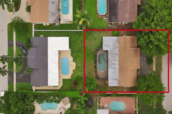 7461 SW 7th St, Plantation, FL 33317