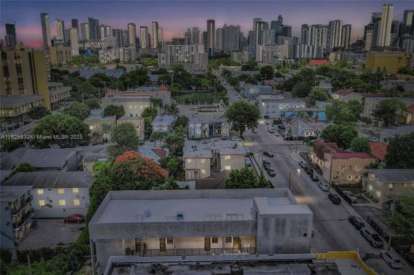 1037 NW 2nd St, Miami, FL 33128