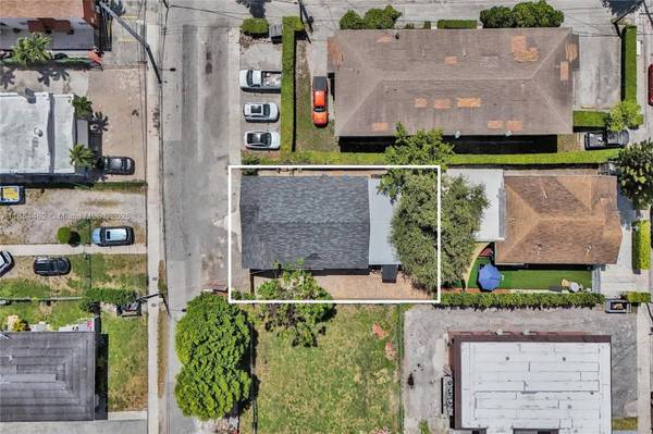 2137 SW 4th St, Miami, FL 33135