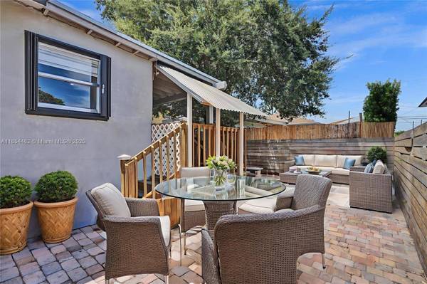 2137 SW 4th St, Miami, FL 33135