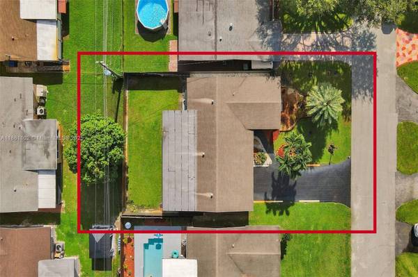 8571 NW 15th Ct, Pembroke Pines, FL 33024