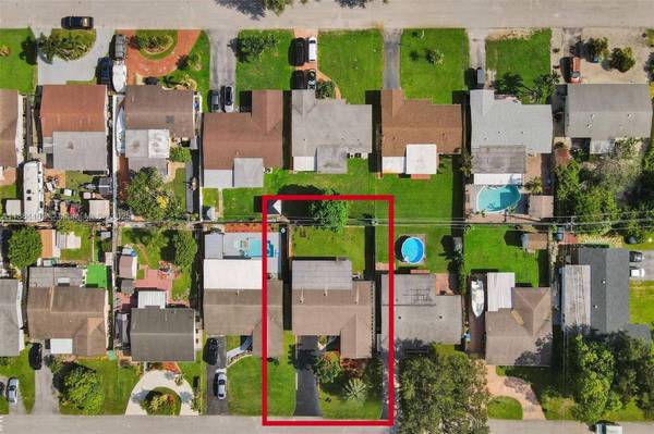 8571 NW 15th Ct, Pembroke Pines, FL 33024