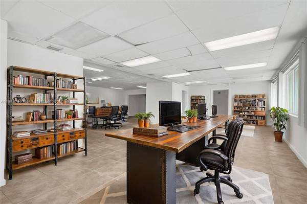 201 E Hallandale Beach Blvd, Hallandale Beach, FL 33009