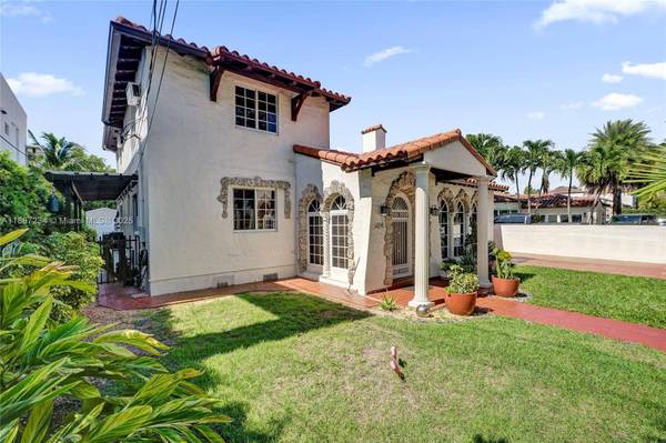 2024 Alton Rd, Miami Beach, FL 33140