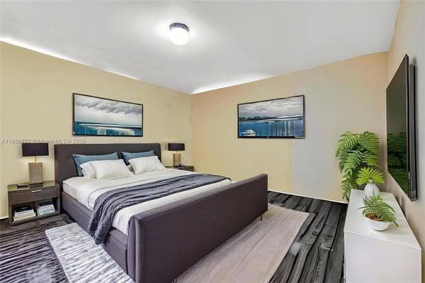 1024 N 24th Avenue, Hollywood, FL 33020