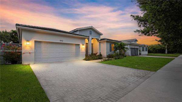 1812 NE 2nd St, Homestead, FL 33033