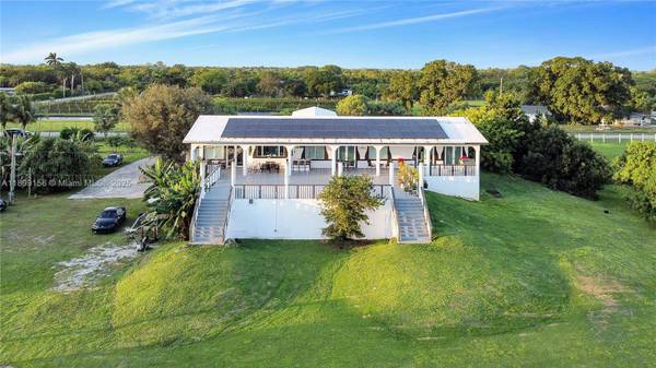 19870 SW 190th St, Miami, FL 33187