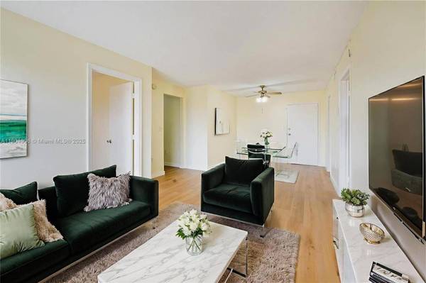 4801 NW 7th St #803-16, Miami, FL 33126