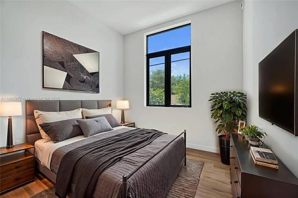 505 NE 61st St, Miami, FL 33137