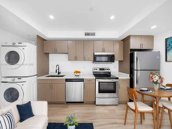 1037 NW 2nd St #2, Miami, FL 33128