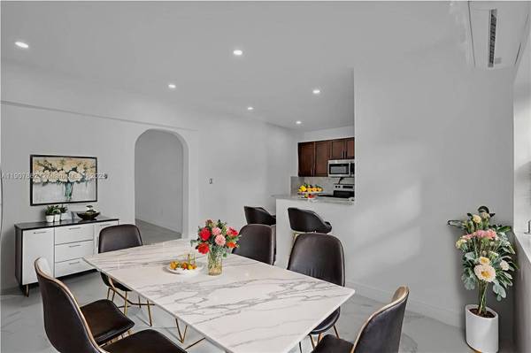 332 NW 97th St, Miami, FL 33150