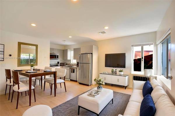 322 Oklahoma St, Hollywood, FL 33019