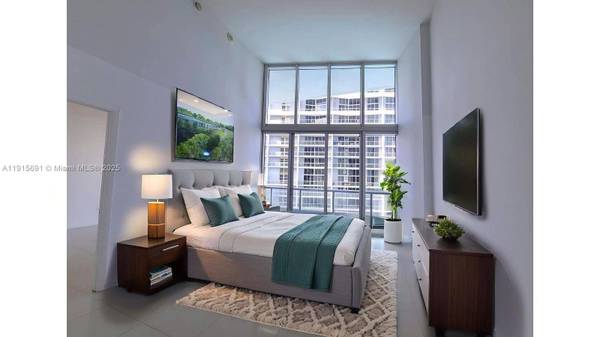 495 Brickell Ave #2206, Miami, FL 33131