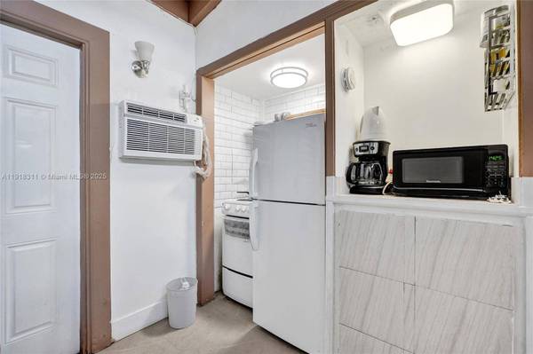 1943 Rodman Street, Hollywood, FL 33020