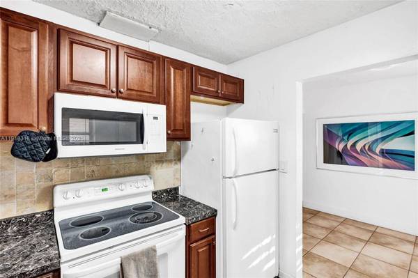 1943 Rodman St, Hollywood, FL 33020