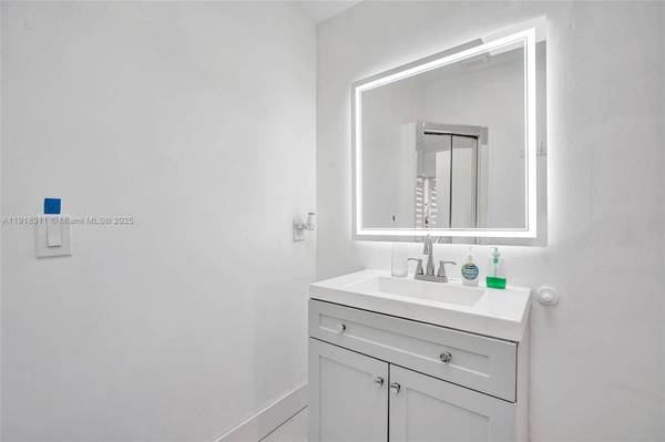 1943 Rodman Street, Hollywood, FL 33020